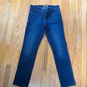 Classic Blue Women’s Levi’s Jeans